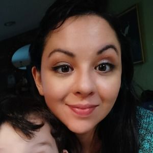 Meet your Posher, Cynthia